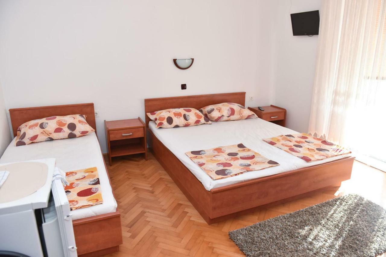 Apartmans And Rooms "Slavica" Novalja Kültér fotó
