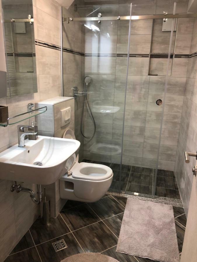 Apartmans And Rooms "Slavica" Novalja Kültér fotó