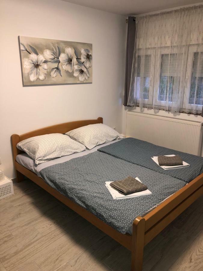 Apartmans And Rooms "Slavica" Novalja Kültér fotó