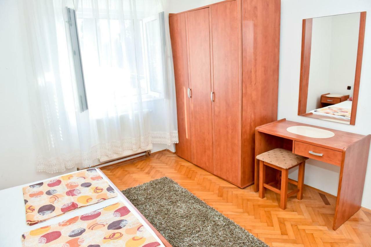Apartmans And Rooms "Slavica" Novalja Kültér fotó